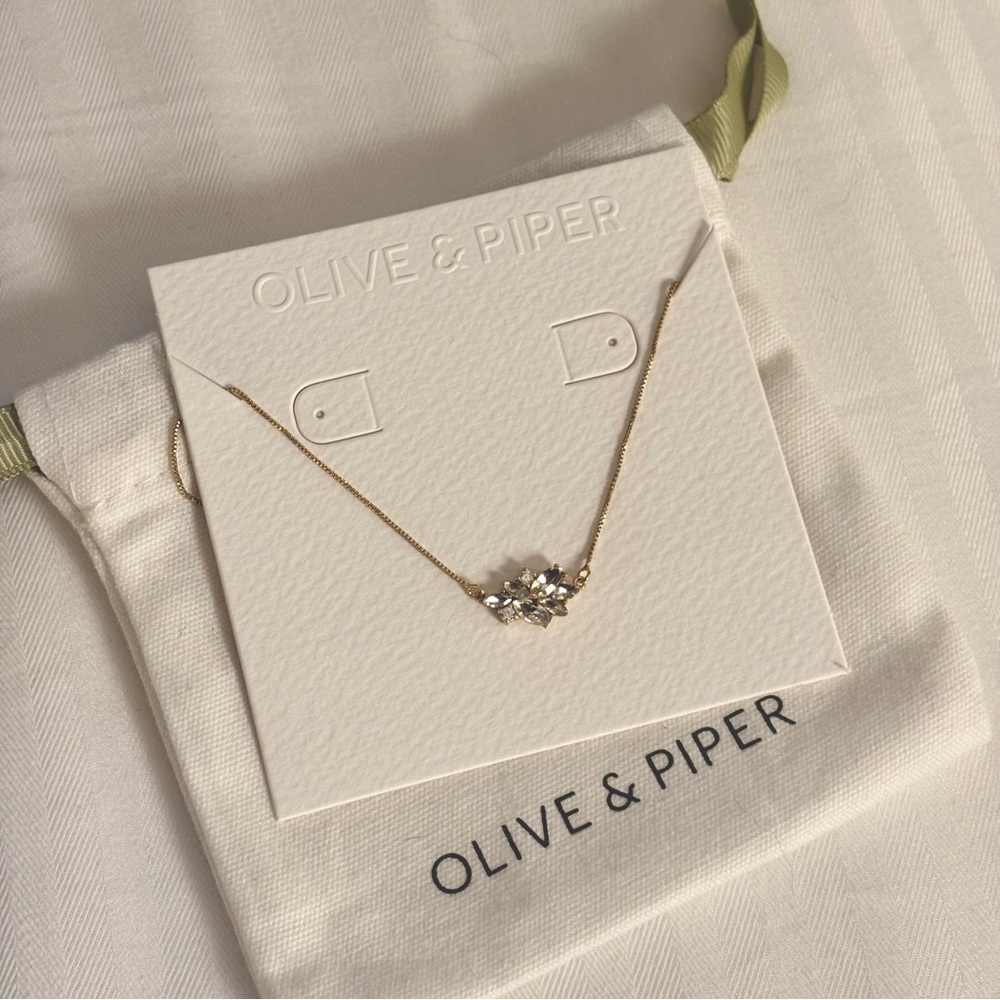 Olive & Piper Essie Pendant - Gold